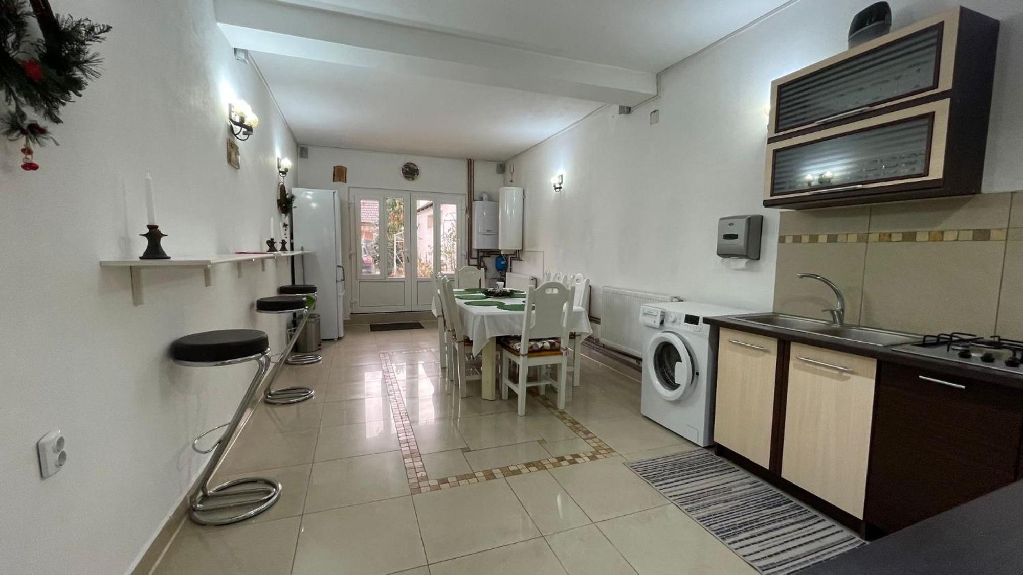 Casa Nicoladis Apartman Zărneşti Kültér fotó