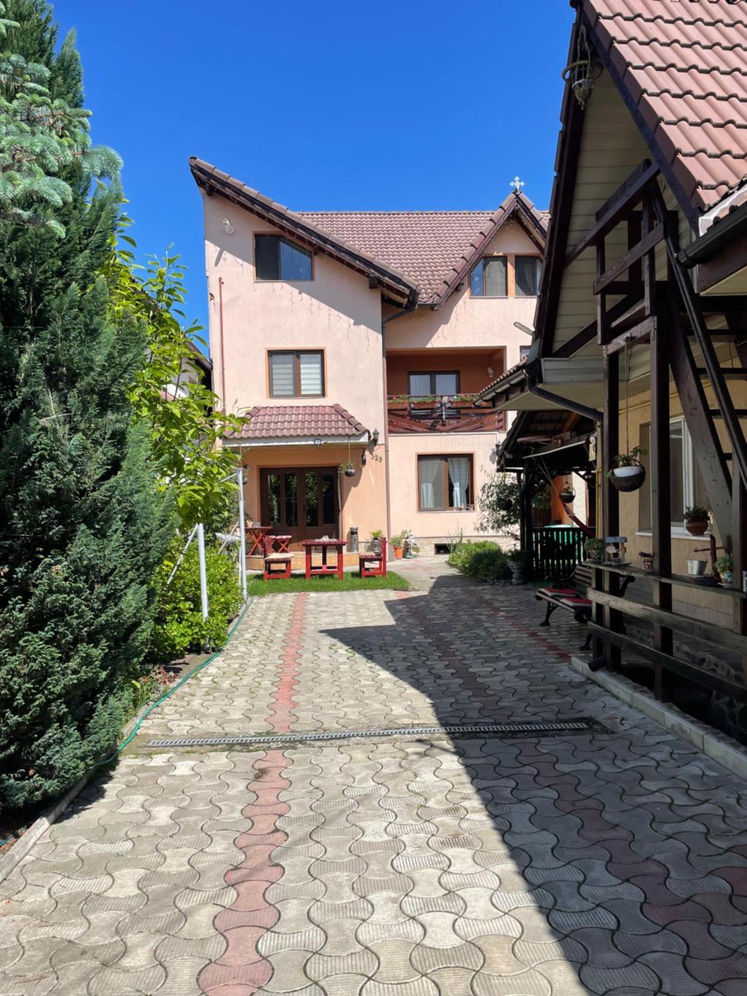 Casa Nicoladis Apartman Zărneşti Kültér fotó
