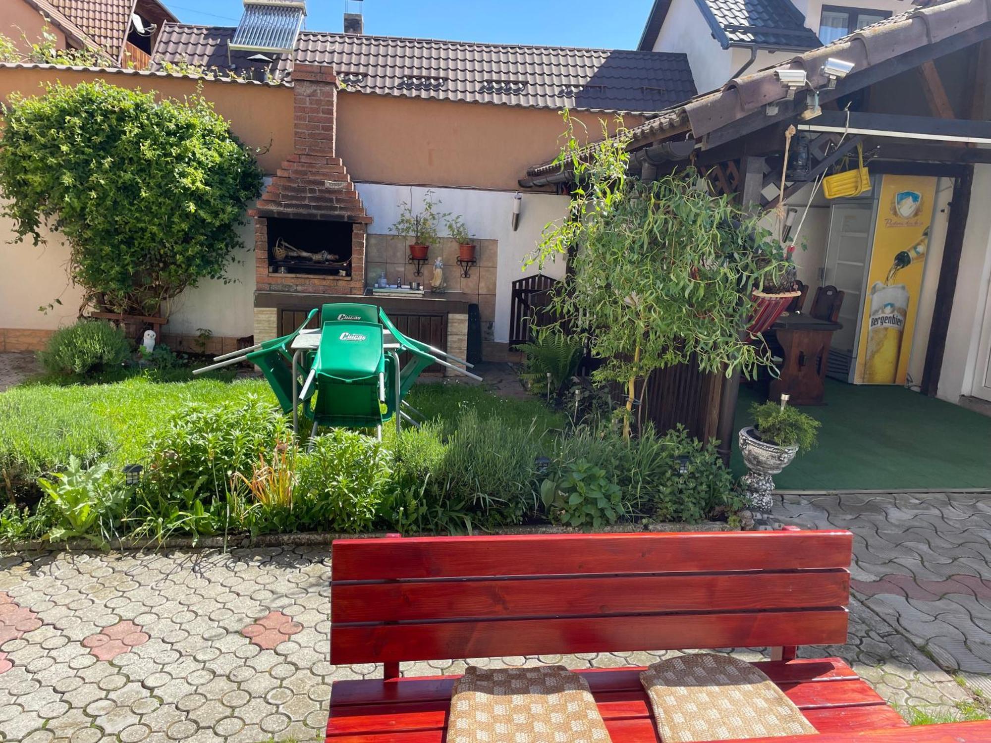 Casa Nicoladis Apartman Zărneşti Kültér fotó